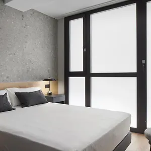 https://hostal-espoz-y-mina.sansebastianhotels.net