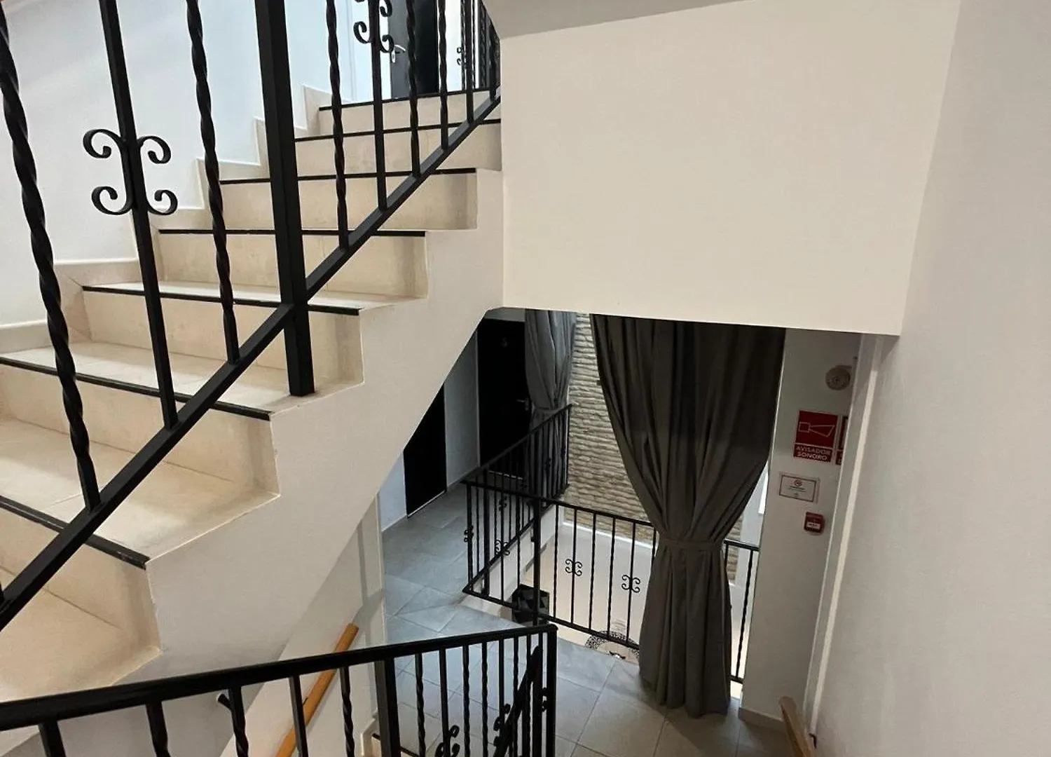 Hostel A2C (Adults Only) Севилья 2*,  Испания